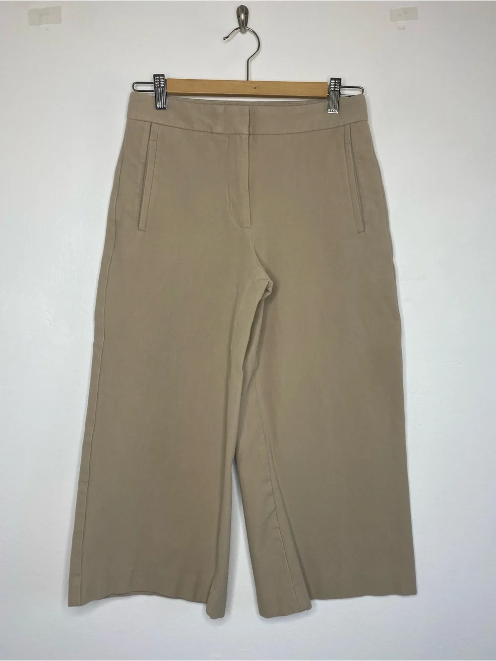 Banana Republic Khaki Wide leg Cropped pants Size 2P Neutral Minimalist - Picture 2 of 7